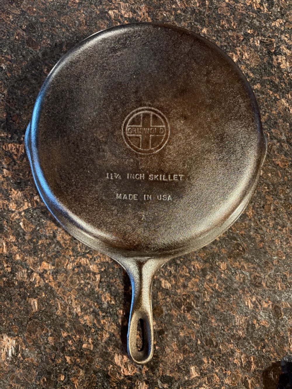Griswold Number 10 Cast iron skillet with small block logo
